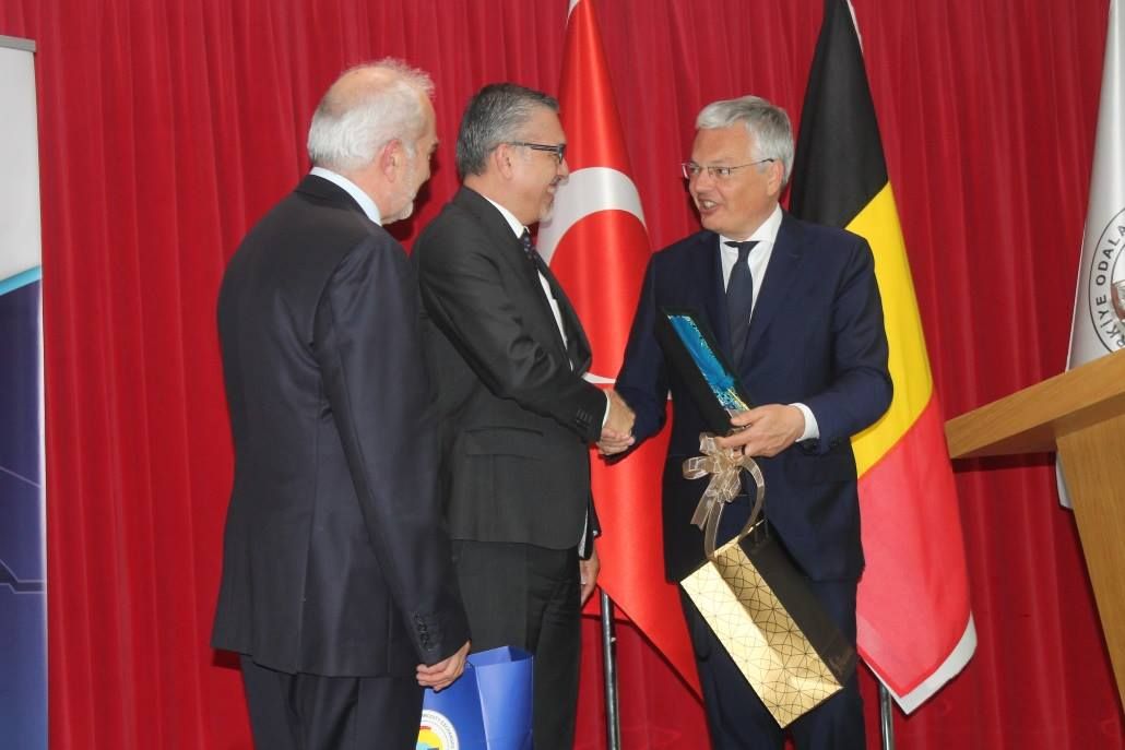 REYNDERS: ´BELÇİKA VE TÜRKİYE OLARAK YAKLAŞIK 10 MİLYAR AVROLUK TİCARET HACMİNE SAHİBİZ´