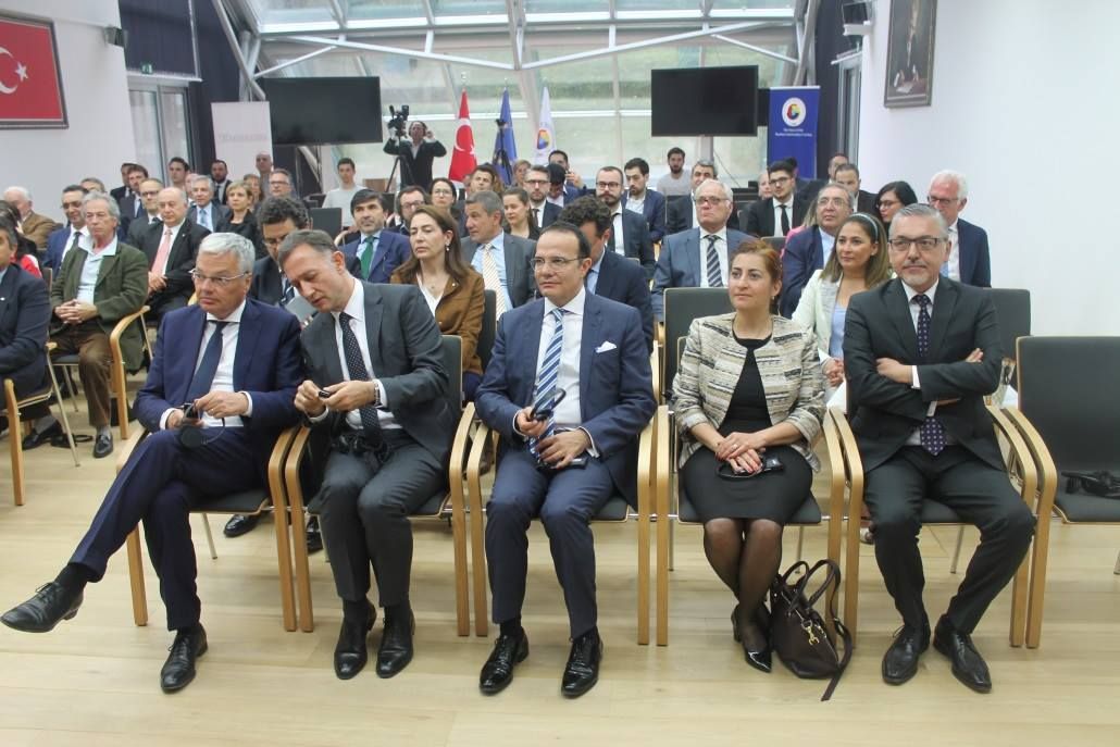 REYNDERS: ´BELÇİKA VE TÜRKİYE OLARAK YAKLAŞIK 10 MİLYAR AVROLUK TİCARET HACMİNE SAHİBİZ´
