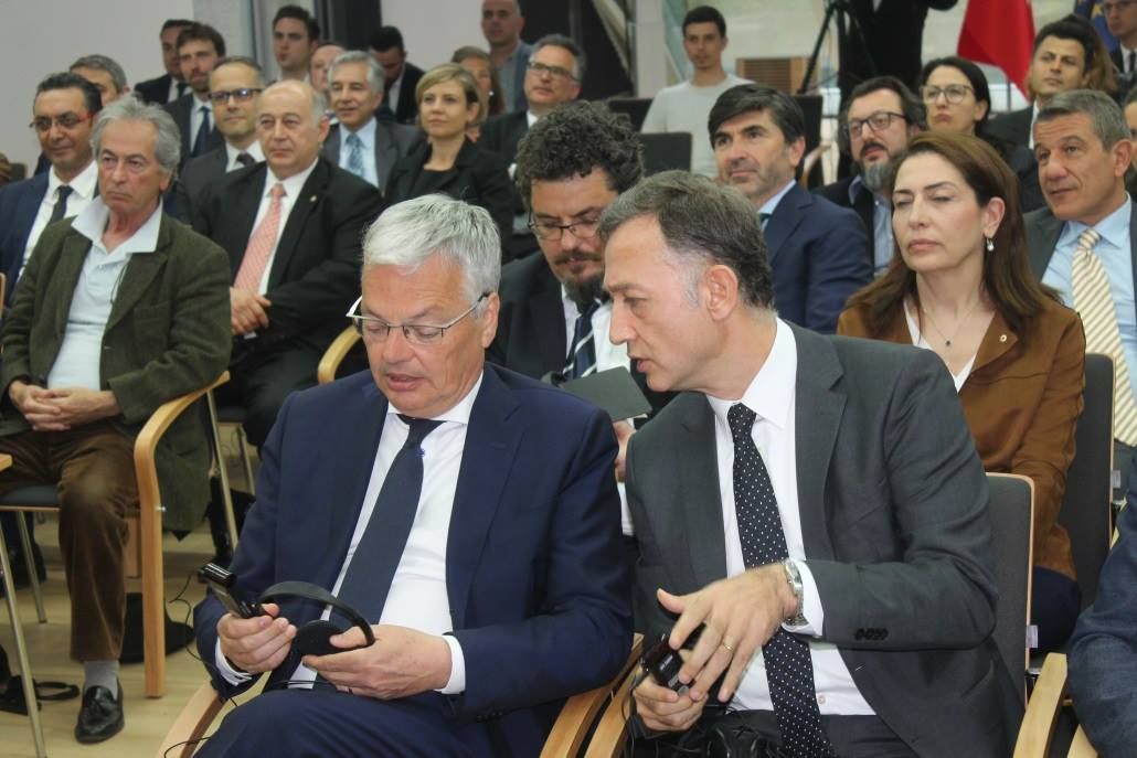 REYNDERS: ´BELÇİKA VE TÜRKİYE OLARAK YAKLAŞIK 10 MİLYAR AVROLUK TİCARET HACMİNE SAHİBİZ´