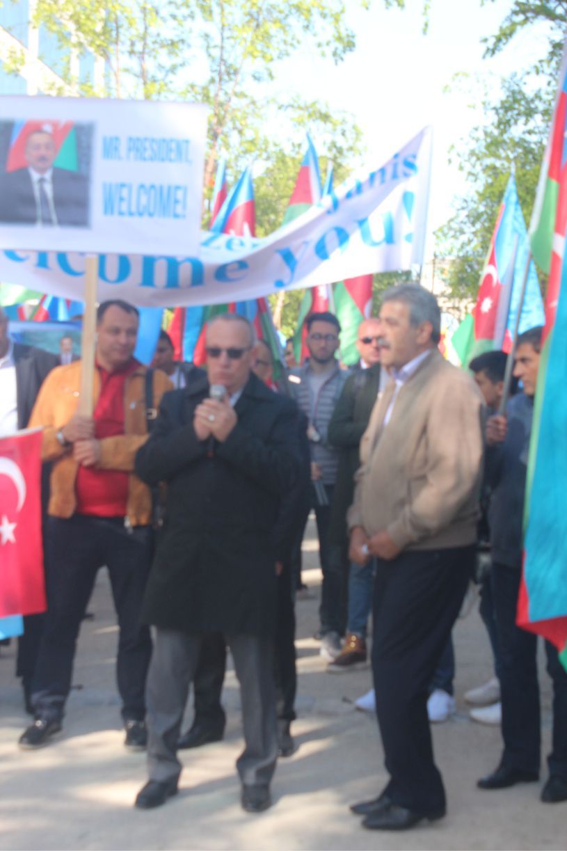 ~~AZERBAYCANLILARDAN  AVRUPAâ€™NIN  BAŞKENTİ BRÜKSELâ€™DEN CUMHURBAŞKANI İLHAM ALİYEVâ€™E  DESTEK GÖSTERİSİ