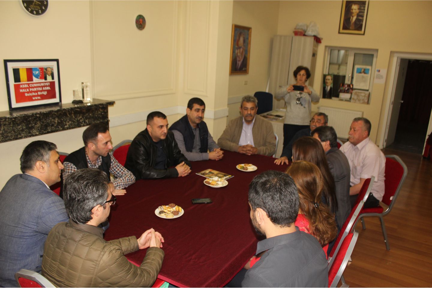 AZERBAYCAN TEŞKİLAT TEMSİLCİLERİNDEN CHP BELÇİKA BİRLİĞİNE ZİYARET
