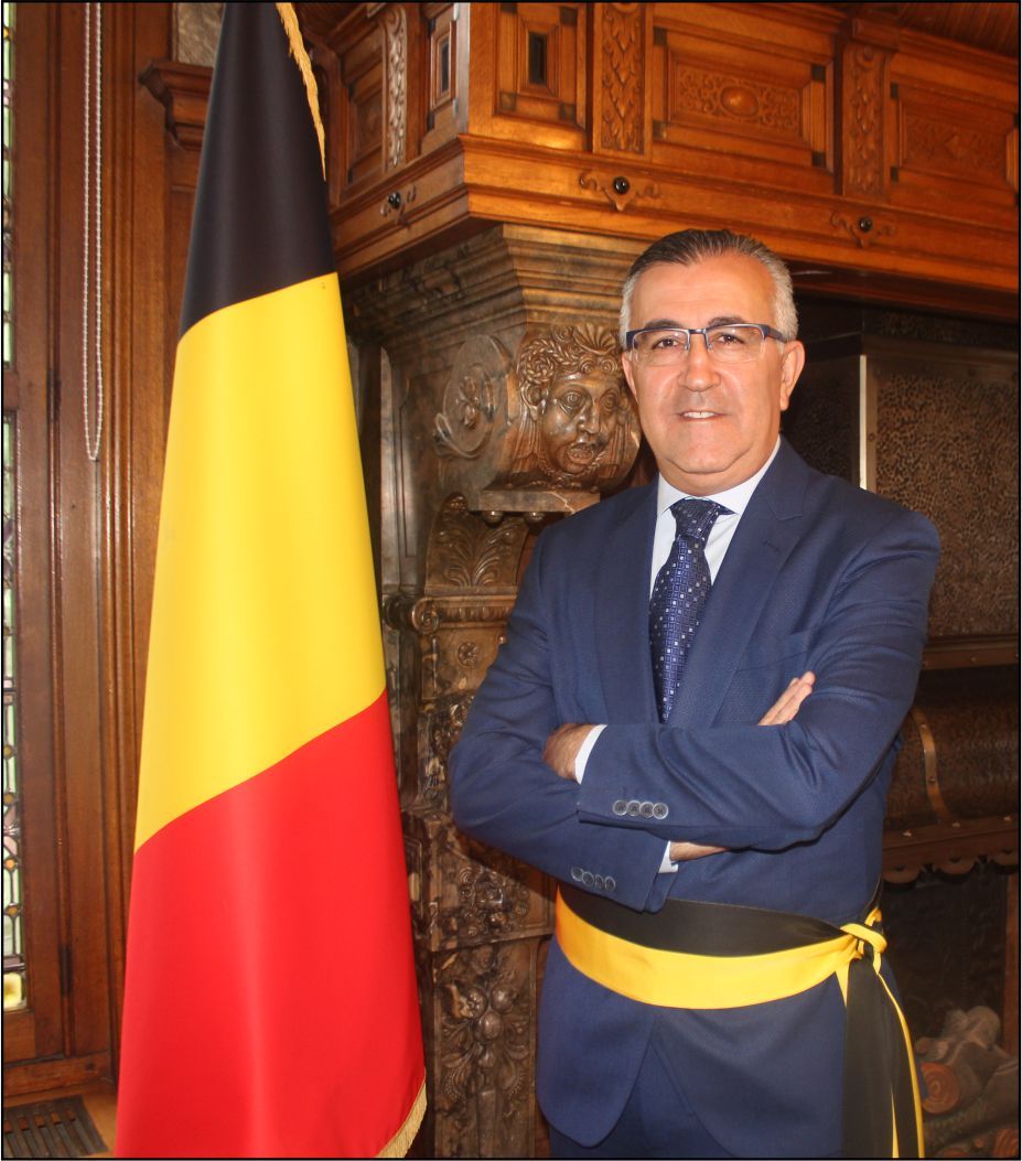 ~~SCHAERBEEK BELEDİYE BAŞKAN YARDIMCISI VE DEFI PARTİSİ LİSTE 9. SIRA BRÜKSEL PARLAMENTOSU ADAYI SADIK KÖKSAL: â€œBİZİM ÖZELLİKLE İSTEDİĞİMİZ TEMİZ VE ŞEFFAF SİYASETâ€™TİRâ€