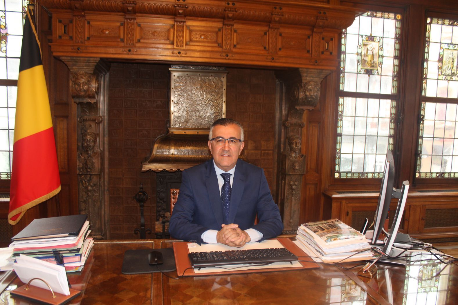 ~~SCHAERBEEK BELEDİYE BAŞKAN YARDIMCISI VE DEFI PARTİSİ LİSTE 9. SIRA BRÜKSEL PARLAMENTOSU ADAYI SADIK KÖKSAL: â€œBİZİM ÖZELLİKLE İSTEDİĞİMİZ TEMİZ VE ŞEFFAF SİYASETâ€™TİRâ€