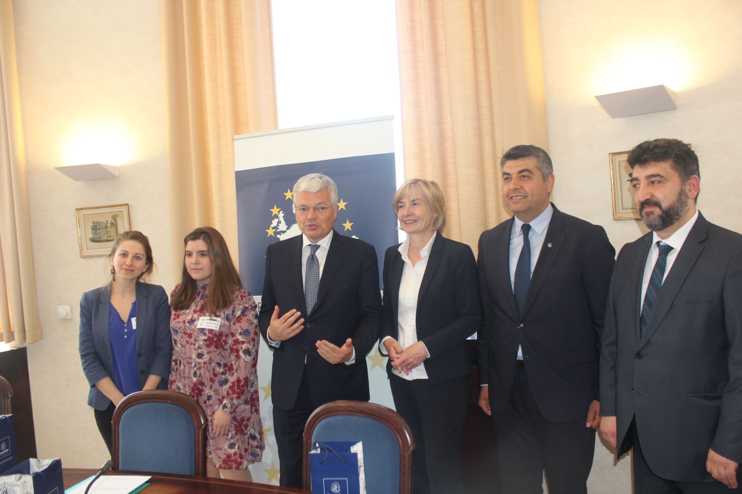 DIŞİŞLERİ BAKANI DİDİER REYNDERS