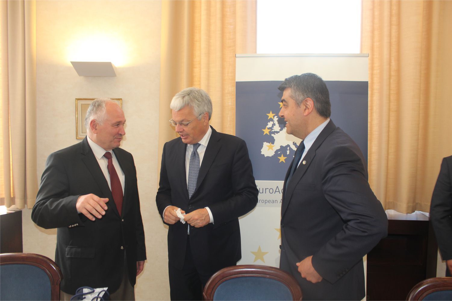 DIŞİŞLERİ BAKANI DİDİER REYNDERS