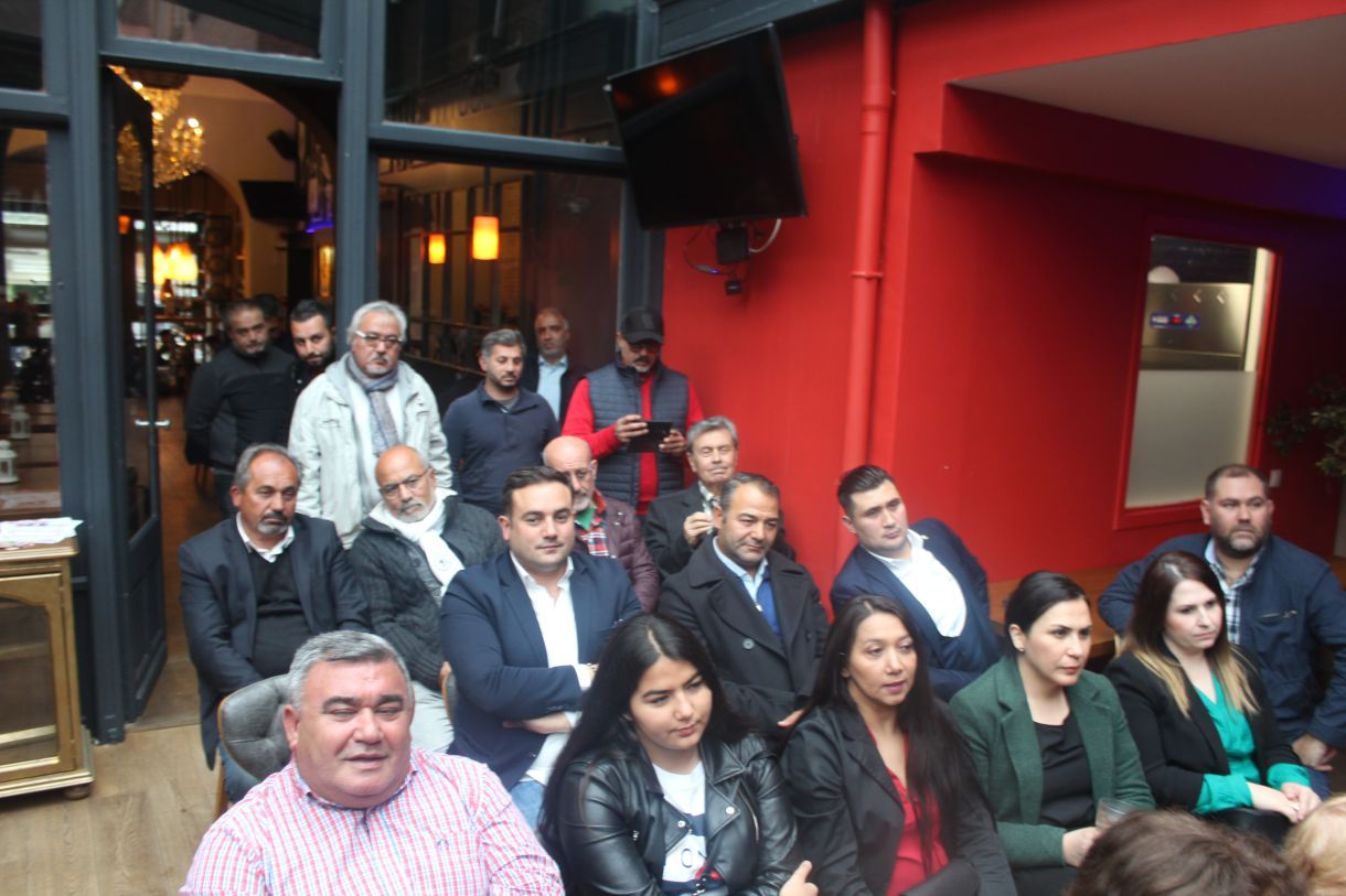 ~~SOSYALİST ADAYLAR PARTİLERİNİ VE KENDİLERİNİ TANITTILAR