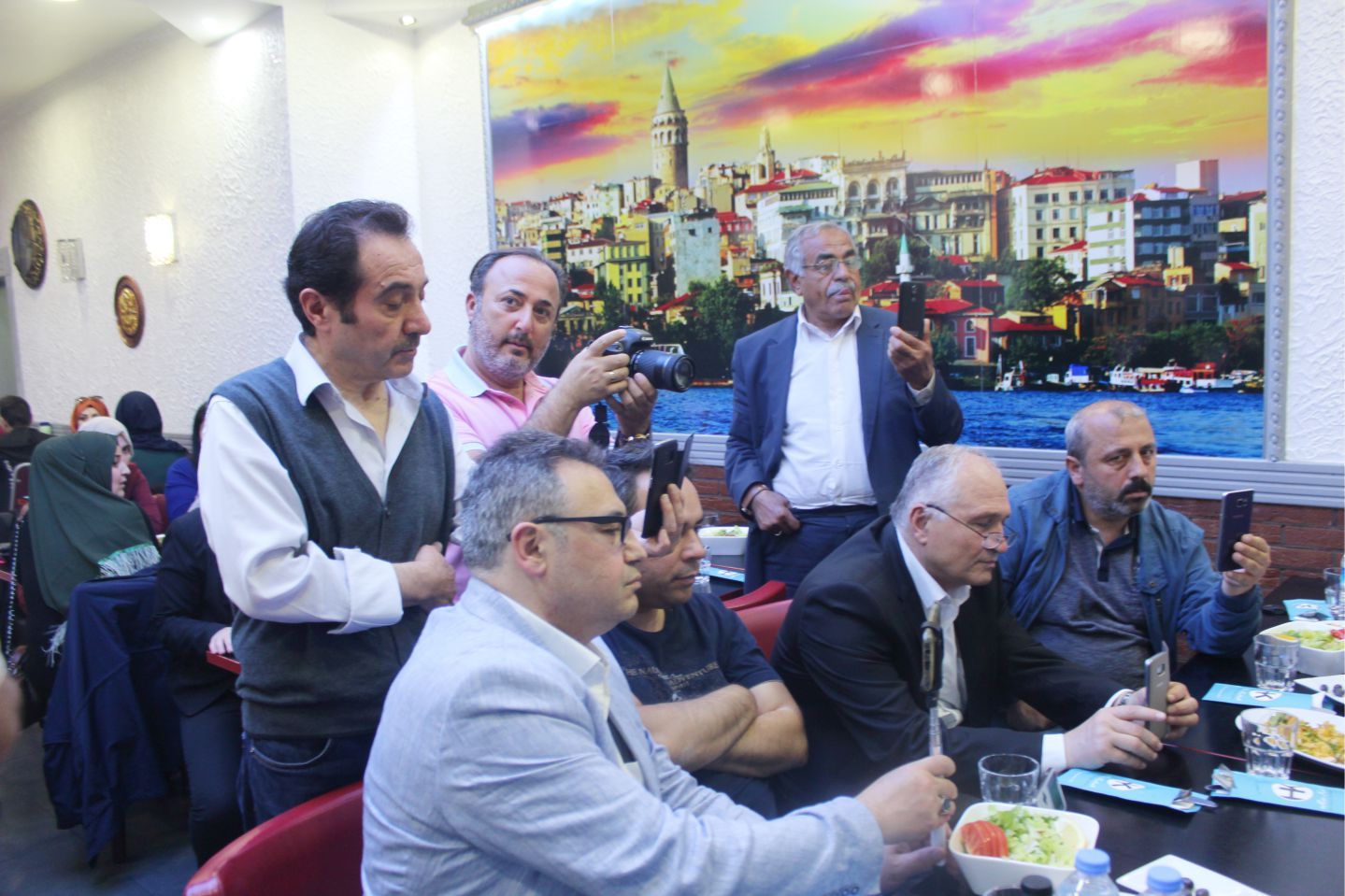 ~~MUSTAFA ULUSOY: “PROJELERİMİZİ GERÇEKLEŞTİRMEK İÇİN ‘26 MAYIS’TA OYLAR MUSTAFA ULUSOY’Aâ€