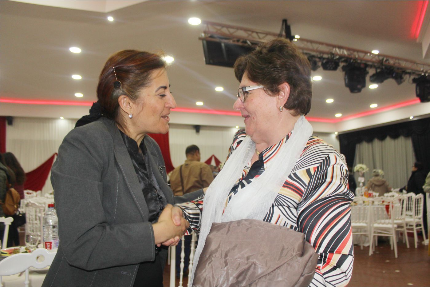 BULGARİSTAN TÜRKLERİ DÜZENLEDİKLERİ İFTARâ€™DA DERNEK MÜJDESİ VERDİLER