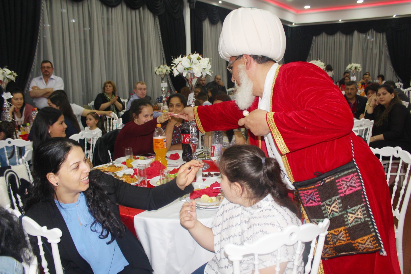 BULGARİSTAN TÜRKLERİ DÜZENLEDİKLERİ İFTARâ€™DA DERNEK MÜJDESİ VERDİLER