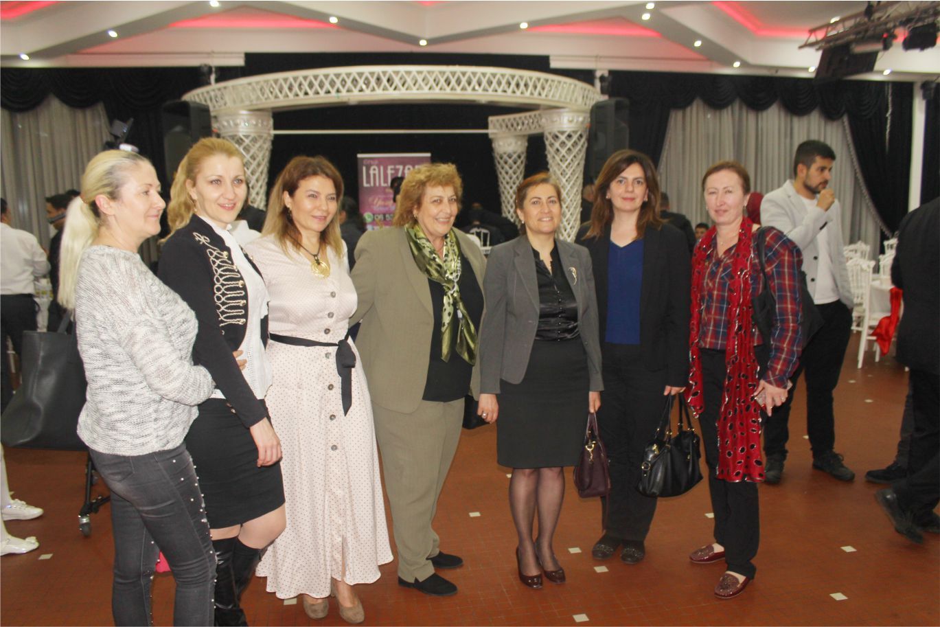 BULGARİSTAN TÜRKLERİ DÜZENLEDİKLERİ İFTARâ€™DA DERNEK MÜJDESİ VERDİLER