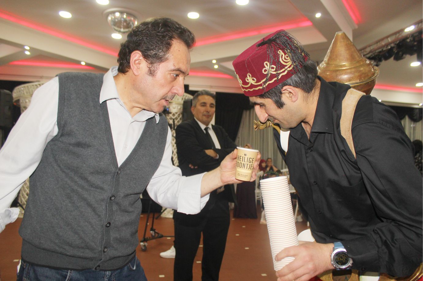 BULGARİSTAN TÜRKLERİ DÜZENLEDİKLERİ İFTARâ€™DA DERNEK MÜJDESİ VERDİLER