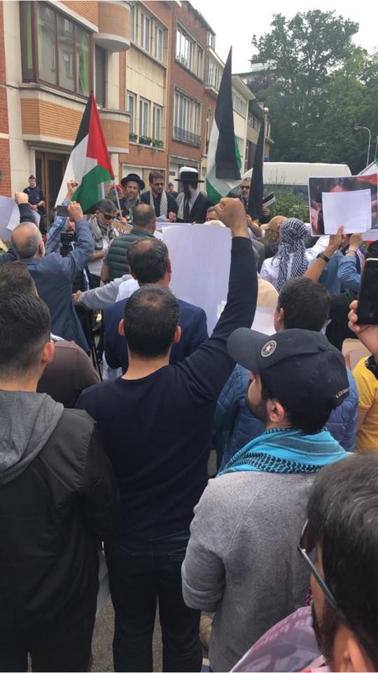 YÜZLERCE MÜSLÜMAN 'DÜNYA KUDÜS GÜNÜ' NEDENİYLE AVRUPA'NIN BAŞKENTİ BRÜKSEL'DE 'KATİL İSRAİL' DİYE PROTESTO YAPTILAR