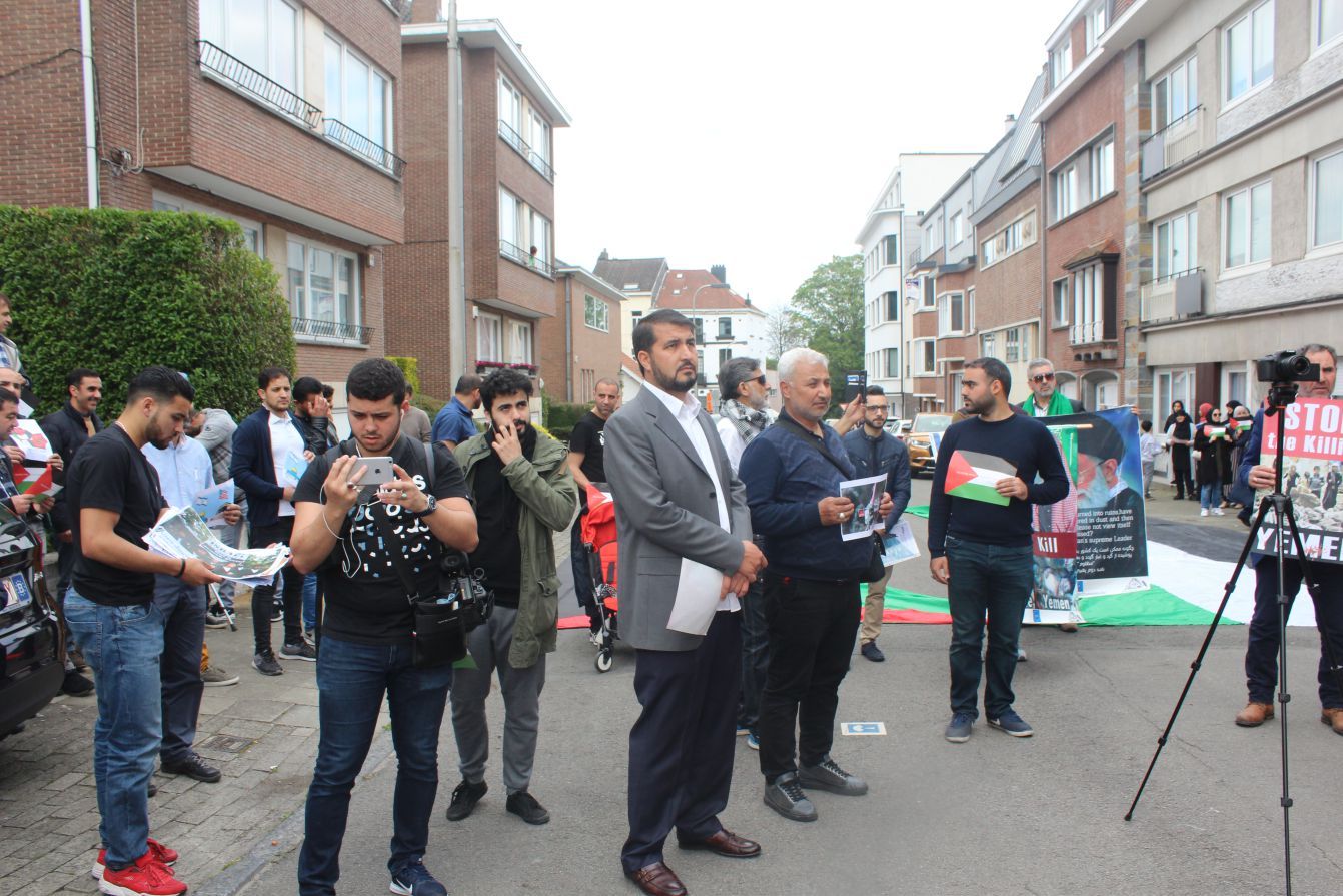 YÜZLERCE MÜSLÜMAN 'DÜNYA KUDÜS GÜNÜ' NEDENİYLE AVRUPA'NIN BAŞKENTİ BRÜKSEL'DE 'KATİL İSRAİL' DİYE PROTESTO YAPTILAR