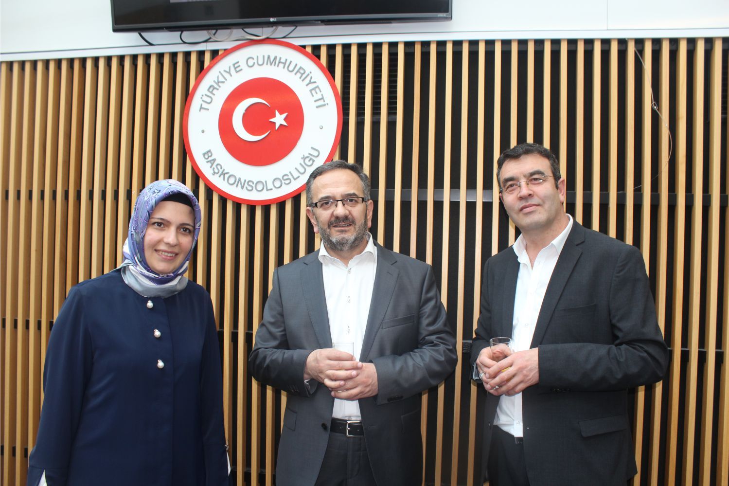 BAŞKONSOLOSLUK VATANDAŞLARI BAYRAMLAŞMADA BULUŞTURDU
