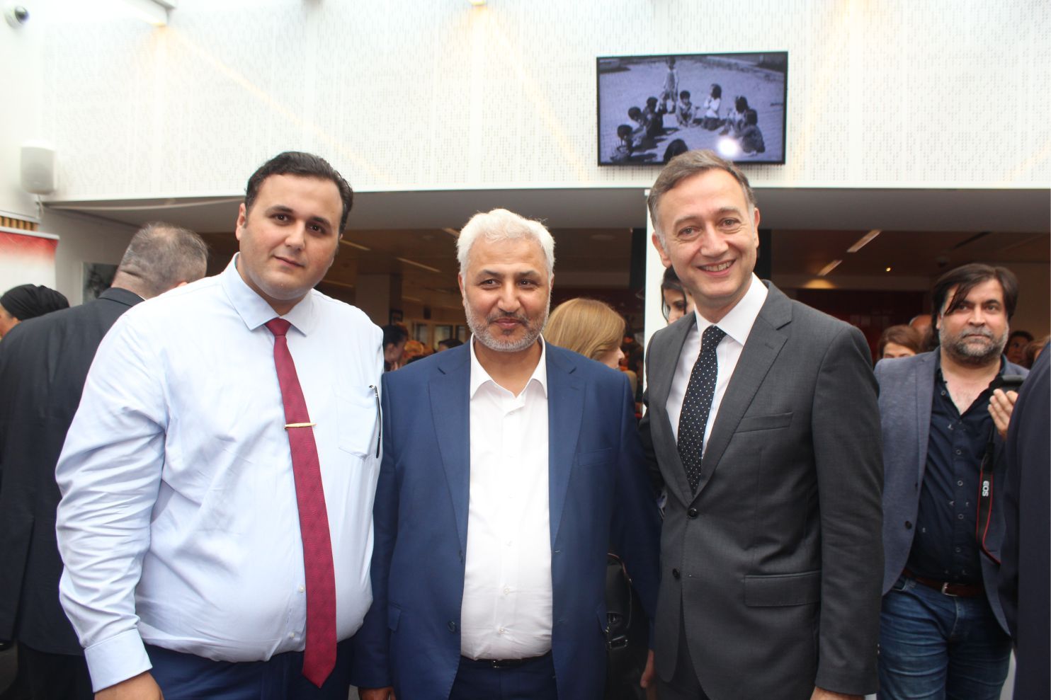 BAŞKONSOLOSLUK VATANDAŞLARI BAYRAMLAŞMADA BULUŞTURDU