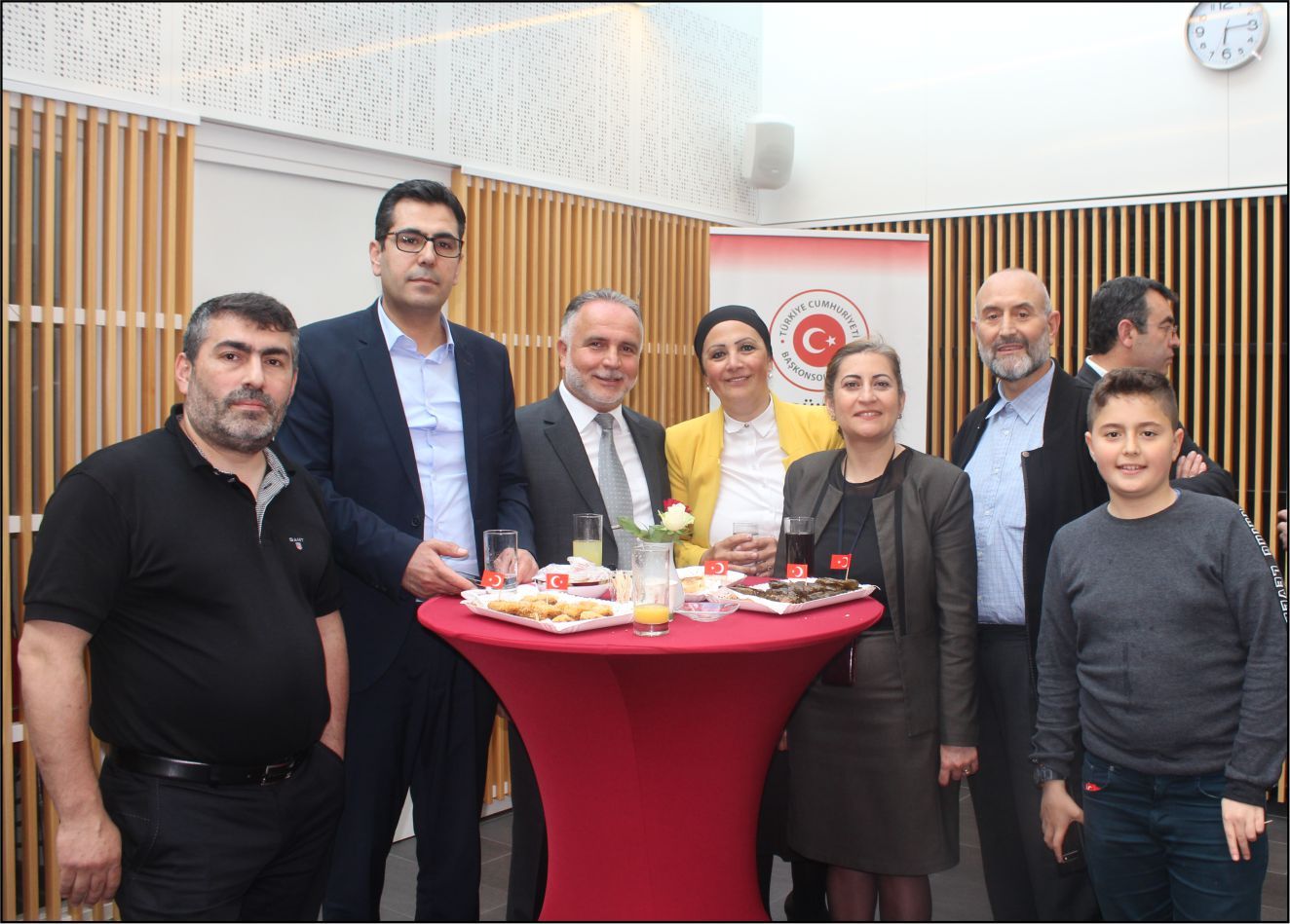 BAŞKONSOLOSLUK VATANDAŞLARI BAYRAMLAŞMADA BULUŞTURDU