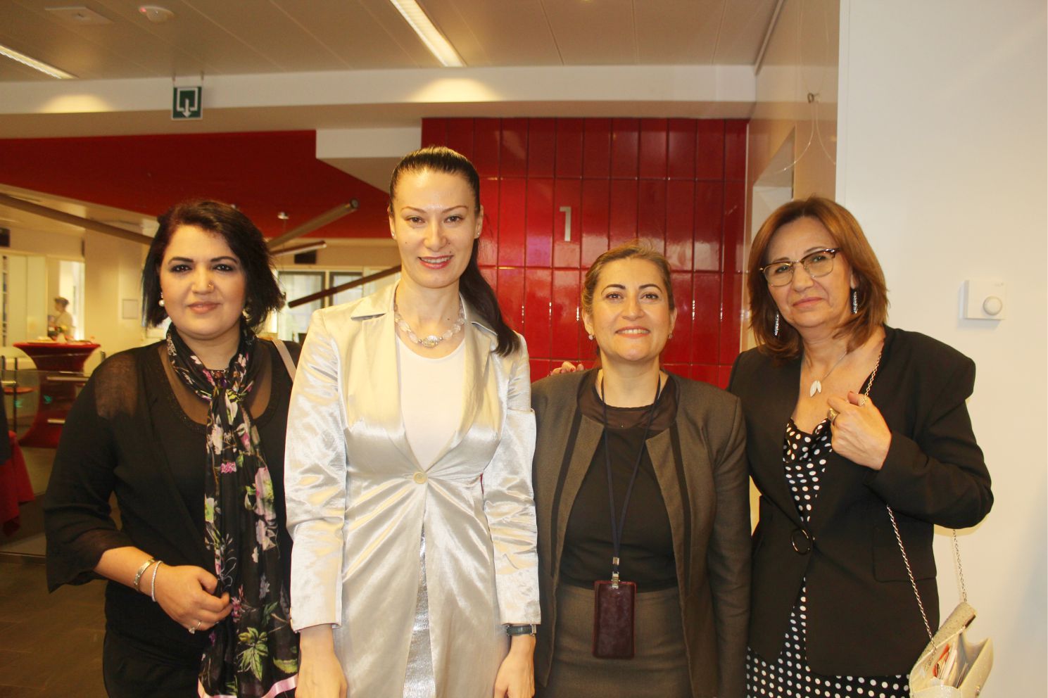 BAŞKONSOLOSLUK VATANDAŞLARI BAYRAMLAŞMADA BULUŞTURDU