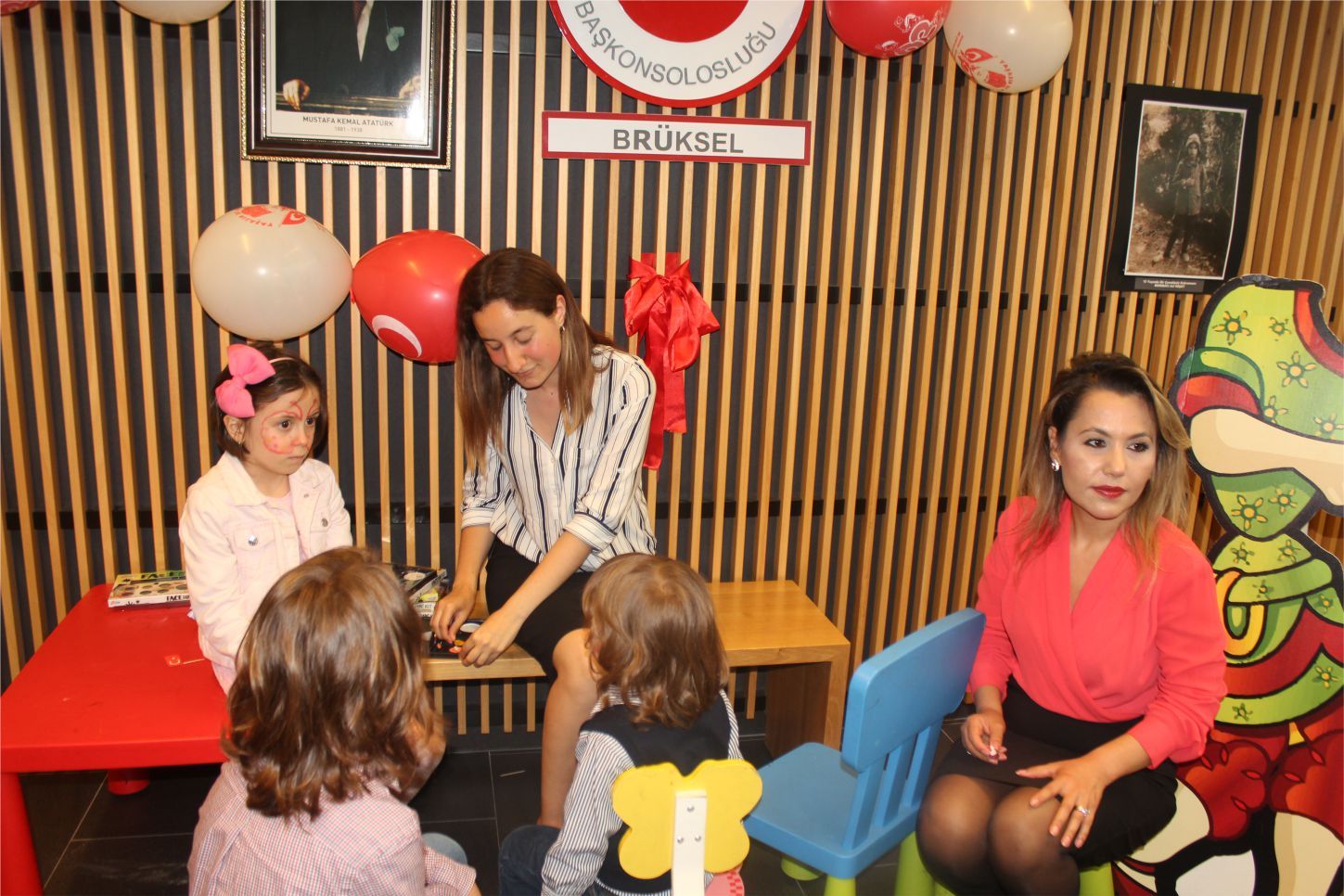 BAŞKONSOLOSLUK VATANDAŞLARI BAYRAMLAŞMADA BULUŞTURDU