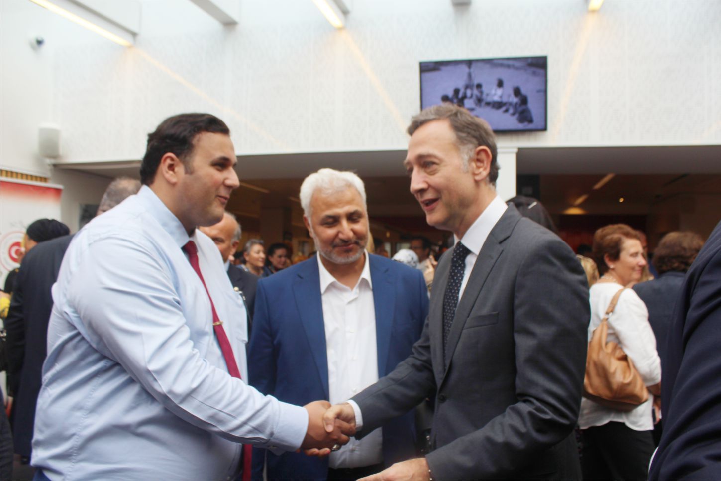 BAŞKONSOLOSLUK VATANDAŞLARI BAYRAMLAŞMADA BULUŞTURDU