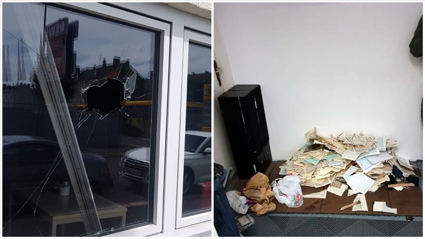 Almanya'da tehlikeli Tahrik,  iki farklı camiye saldırı düzenlendi