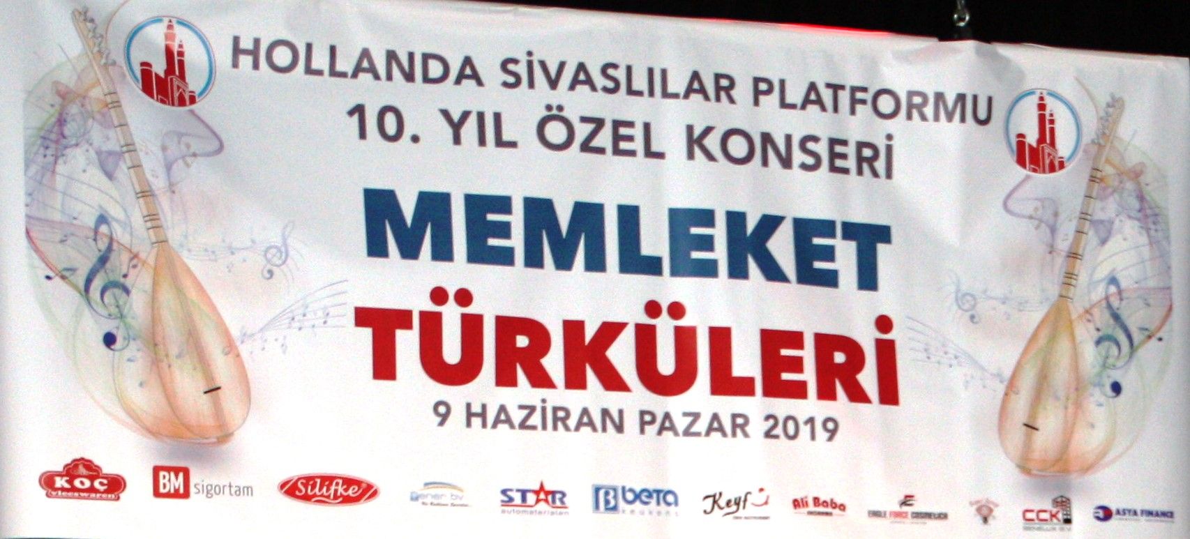 MEMLEKET TÜRKÜLERİ AMSTERDAM'DA SÖYLENDİ