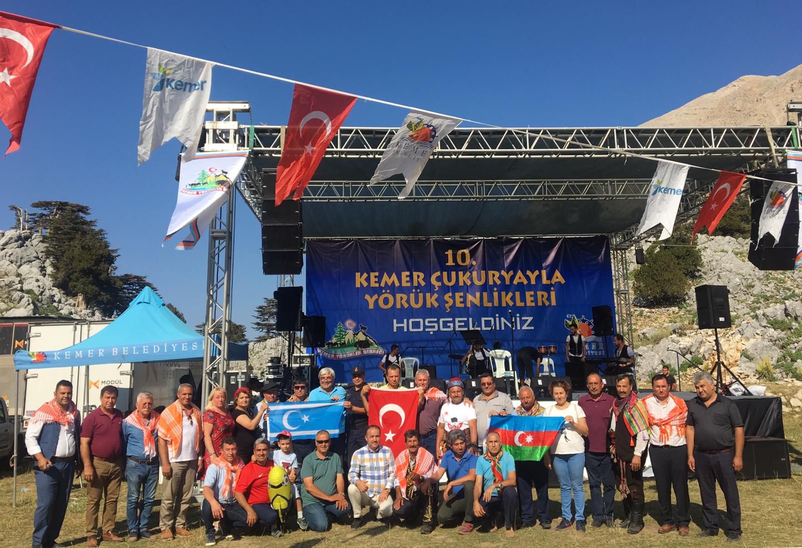 Kemer Çukuryayla Yörük Şenliği'nde renkli görüntüler oluştu
