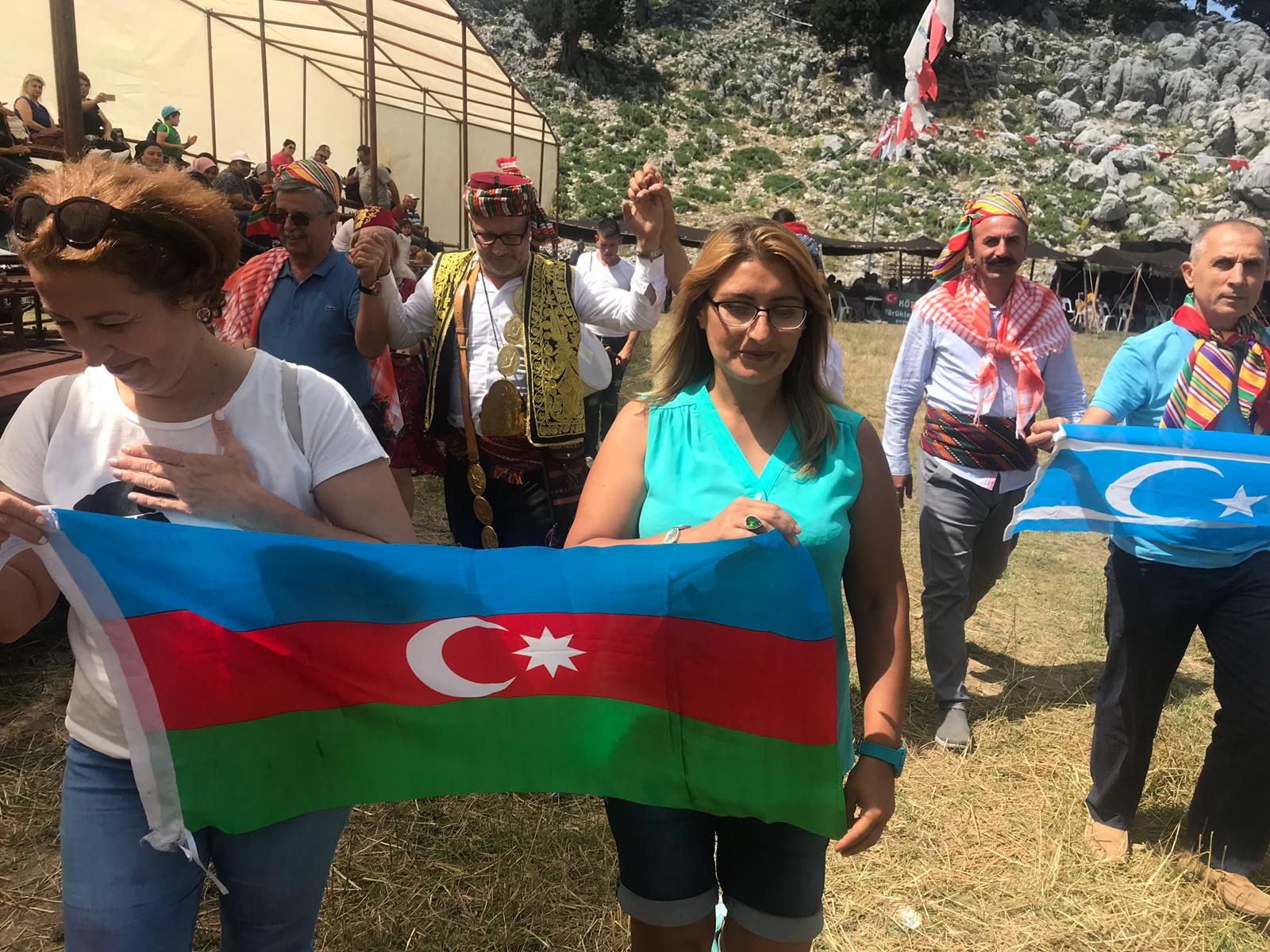 Kemer Çukuryayla Yörük Şenliği'nde renkli görüntüler oluştu