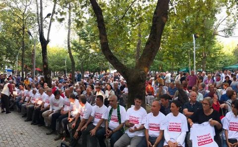 Binlerce vatandaş tank palet fabrikasına sahip çıktı!