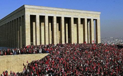 Anıtkabirâ€™de yabancı ziyaretçi rekoru kırıldı 