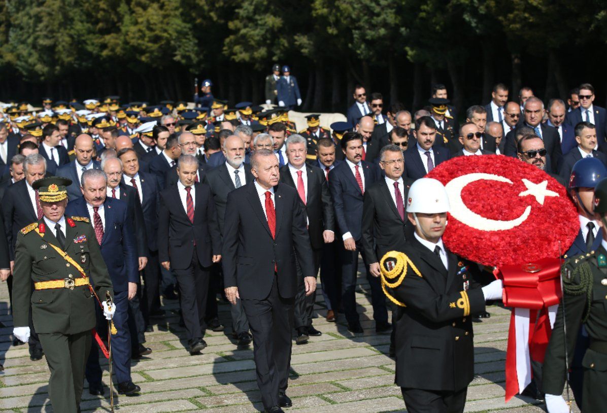 Cumhuriyet 96 yaşında… Liderler Ataâ€™nın huzurunda buluştu