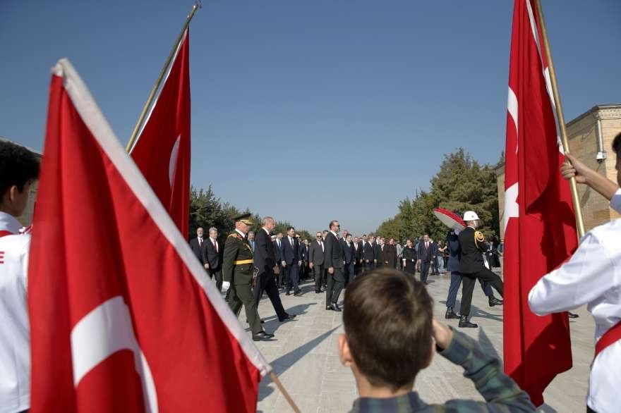 Cumhuriyet 96 yaşında… Liderler Ataâ€™nın huzurunda buluştu