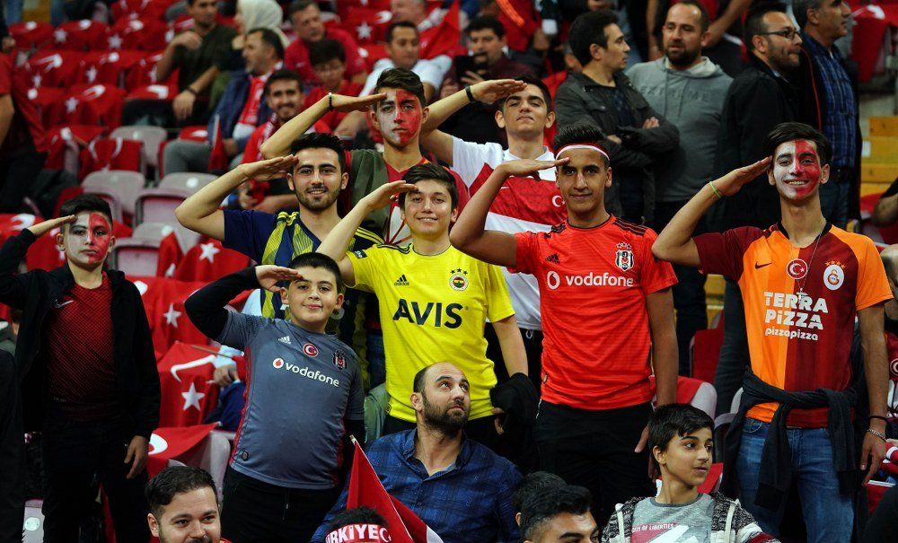 TEBRİKLER TÜRKİYEM BEKLİYORUZ SİZİ Türkiye 0-0 İzlanda