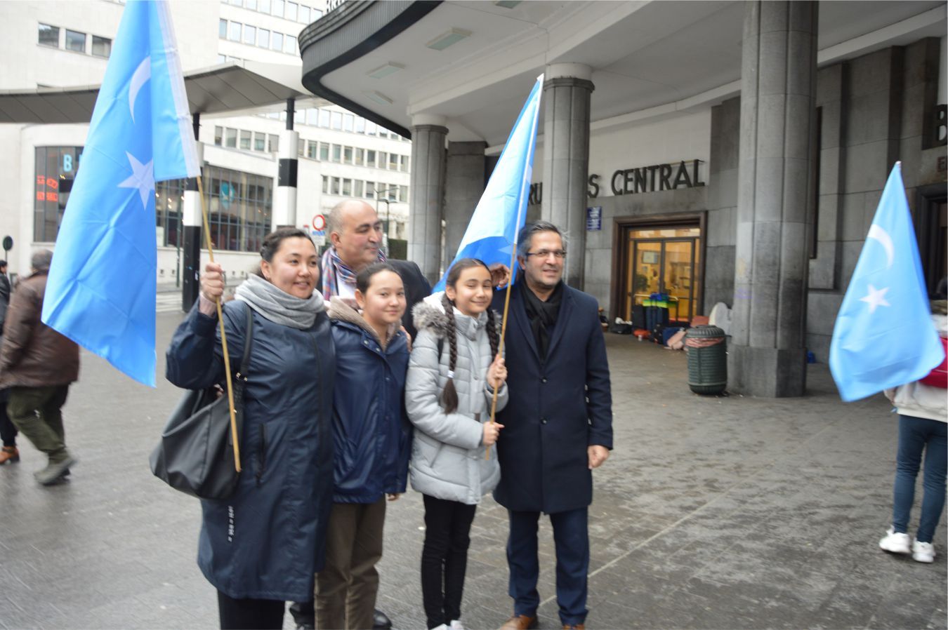 UYGURLARA YÖNELİK 'ÇİN ZULMÜ' AVRUPA'NIN BAŞKENTİ BRÜKSEL'DE PROTESTO EDİLDİ