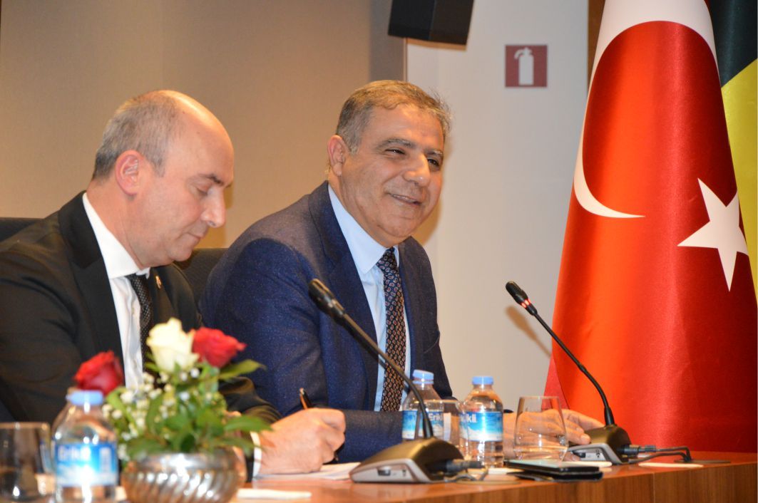 YTB ALT KOMİSYON ÜYELERİ BELÇİKA'DA STK VE BASIN MENSUPLARIYLA BULUŞTU