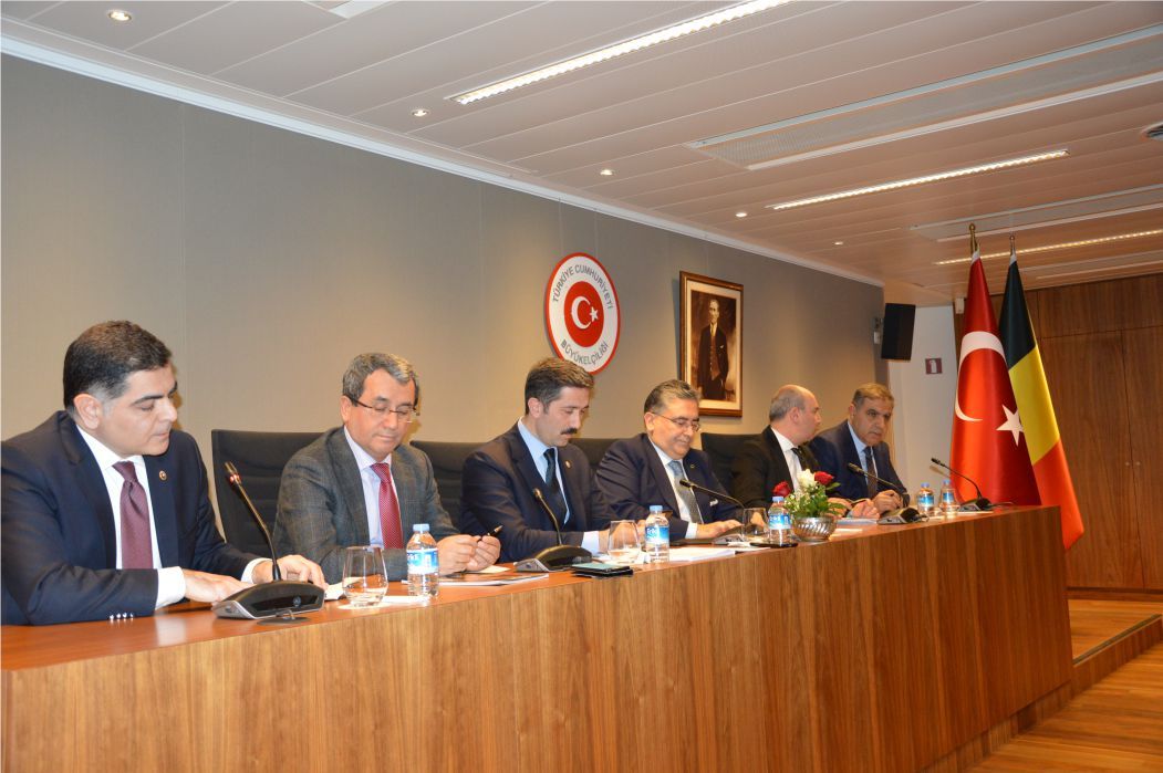 YTB ALT KOMİSYON ÜYELERİ BELÇİKA'DA STK VE BASIN MENSUPLARIYLA BULUŞTU