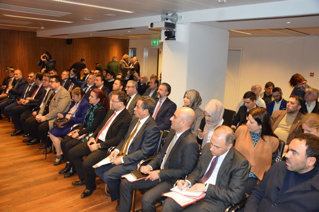 YTB ALT KOMİSYON ÜYELERİ BELÇİKA'DA STK VE BASIN MENSUPLARIYLA BULUŞTU