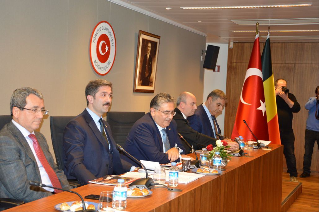 YTB ALT KOMİSYON ÜYELERİ BELÇİKA'DA STK VE BASIN MENSUPLARIYLA BULUŞTU