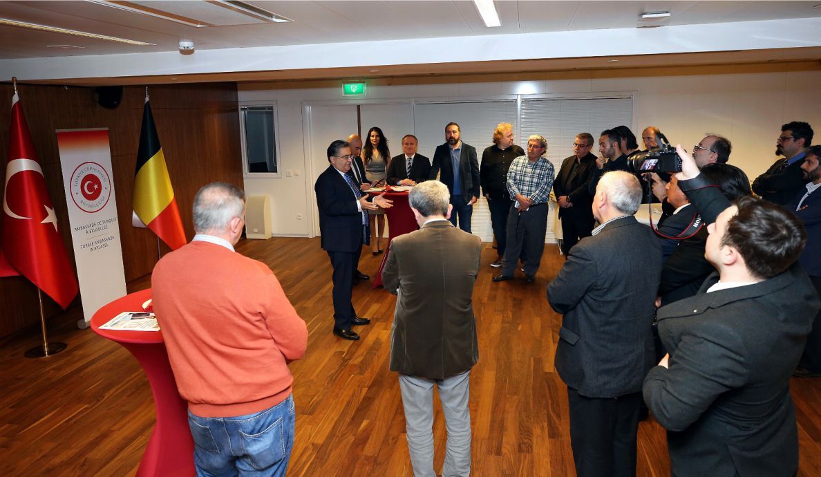 BÜYÜKELÇİ DR. ULUSOY BASIN TEMSİLCİLERİYLE BİRARAYA GELDİ