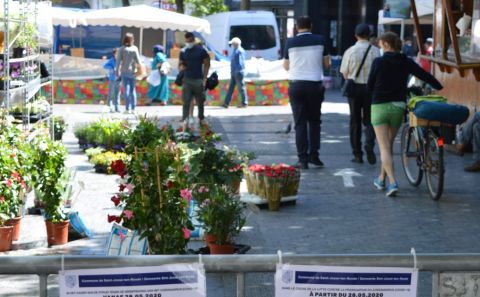 KOVID-19: Yaklaşık 240 Saint-Josse Belediyesi esnafı maddi yardımdan yararlanmak için başvuruda bulundu.