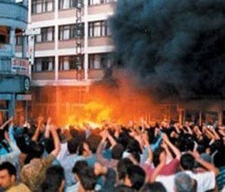 Sivas Katliamıâ€™nın 27. yılı: Madımak insanlık tarihinde kara bir leke