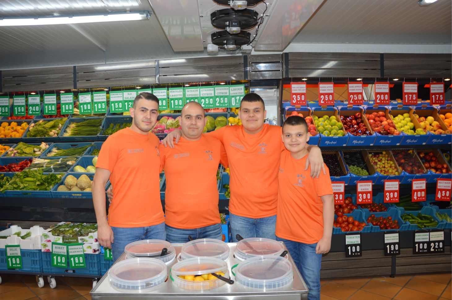 ~~â€˜BAY MARKETâ€™ YENİ İMAJI VE ZENGİN REYONLARIYLA HİZMETE GİRDİ