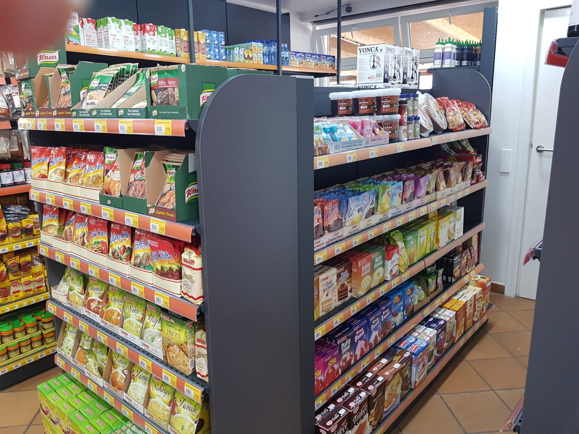 ~~â€˜BAY MARKETâ€™ YENİ İMAJI VE ZENGİN REYONLARIYLA HİZMETE GİRDİ