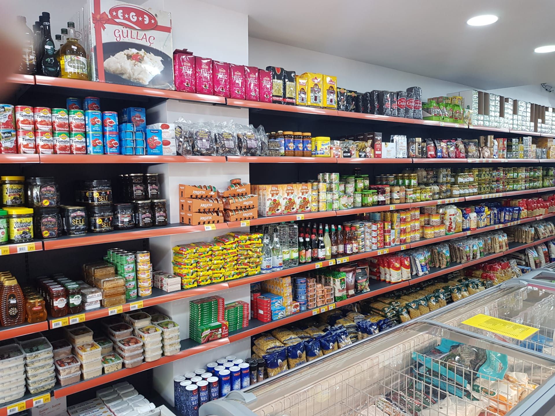 ~~â€˜BAY MARKETâ€™ YENİ İMAJI VE ZENGİN REYONLARIYLA HİZMETE GİRDİ