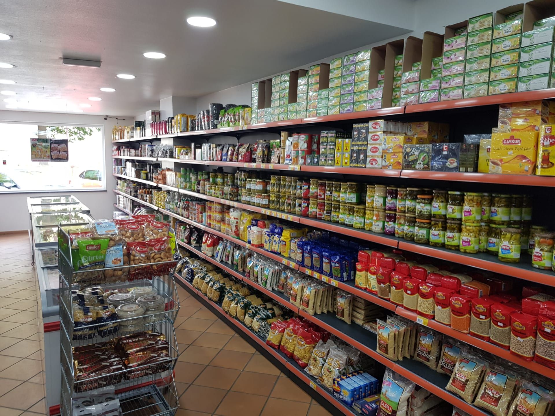 ~~â€˜BAY MARKETâ€™ YENİ İMAJI VE ZENGİN REYONLARIYLA HİZMETE GİRDİ