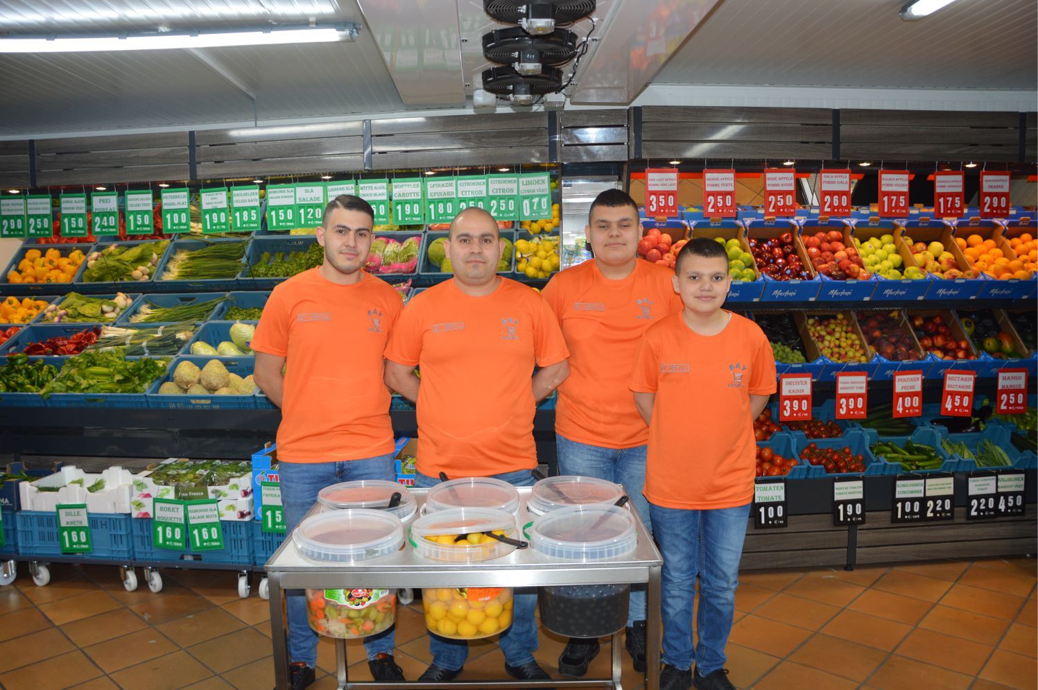 ~~â€˜BAY MARKETâ€™ YENİ İMAJI VE ZENGİN REYONLARIYLA HİZMETE GİRDİ
