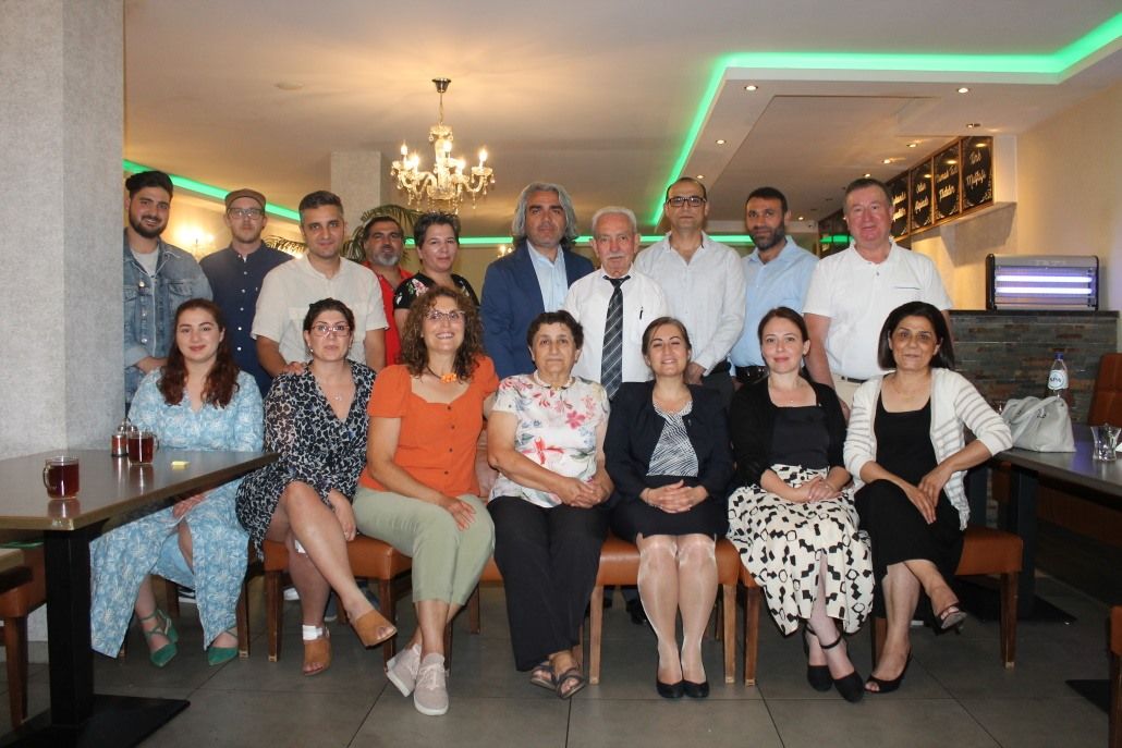 BAŞKONSOLOS KARAOĞLU'NA SAZLI VE TÜRKÜLÜ VEDA PROGRAMI DÜZENLEDİLER