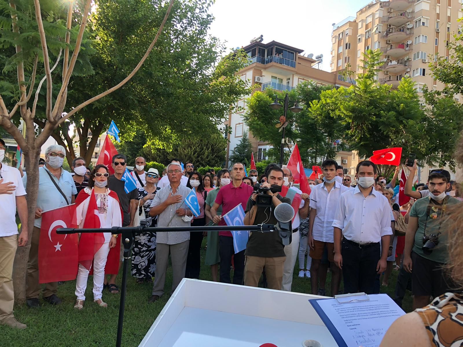 Irak Türkleri Azerbaycanlı kardeşlerinin yanında!