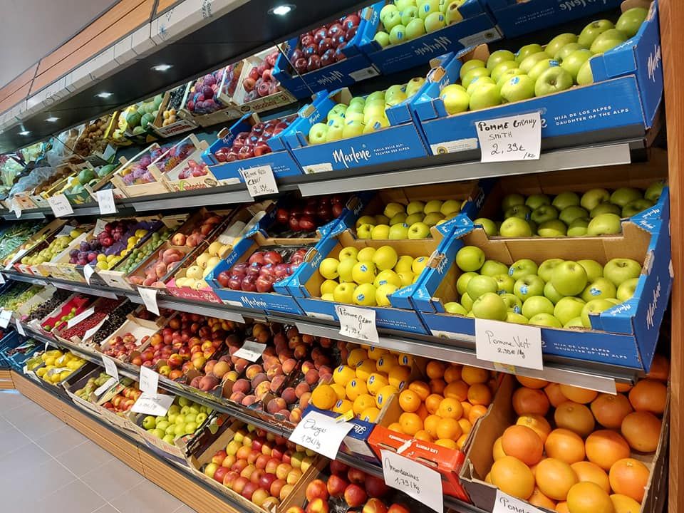 â€˜İDEAL SÜPERMARKETLERâ€™ ZİNCİRİ İLK HALKASINI AÇTI