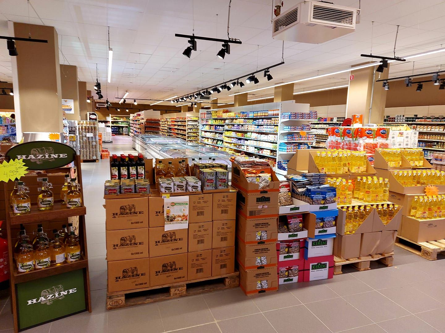 â€˜İDEAL SÜPERMARKETLERâ€™ ZİNCİRİ İLK HALKASINI AÇTI