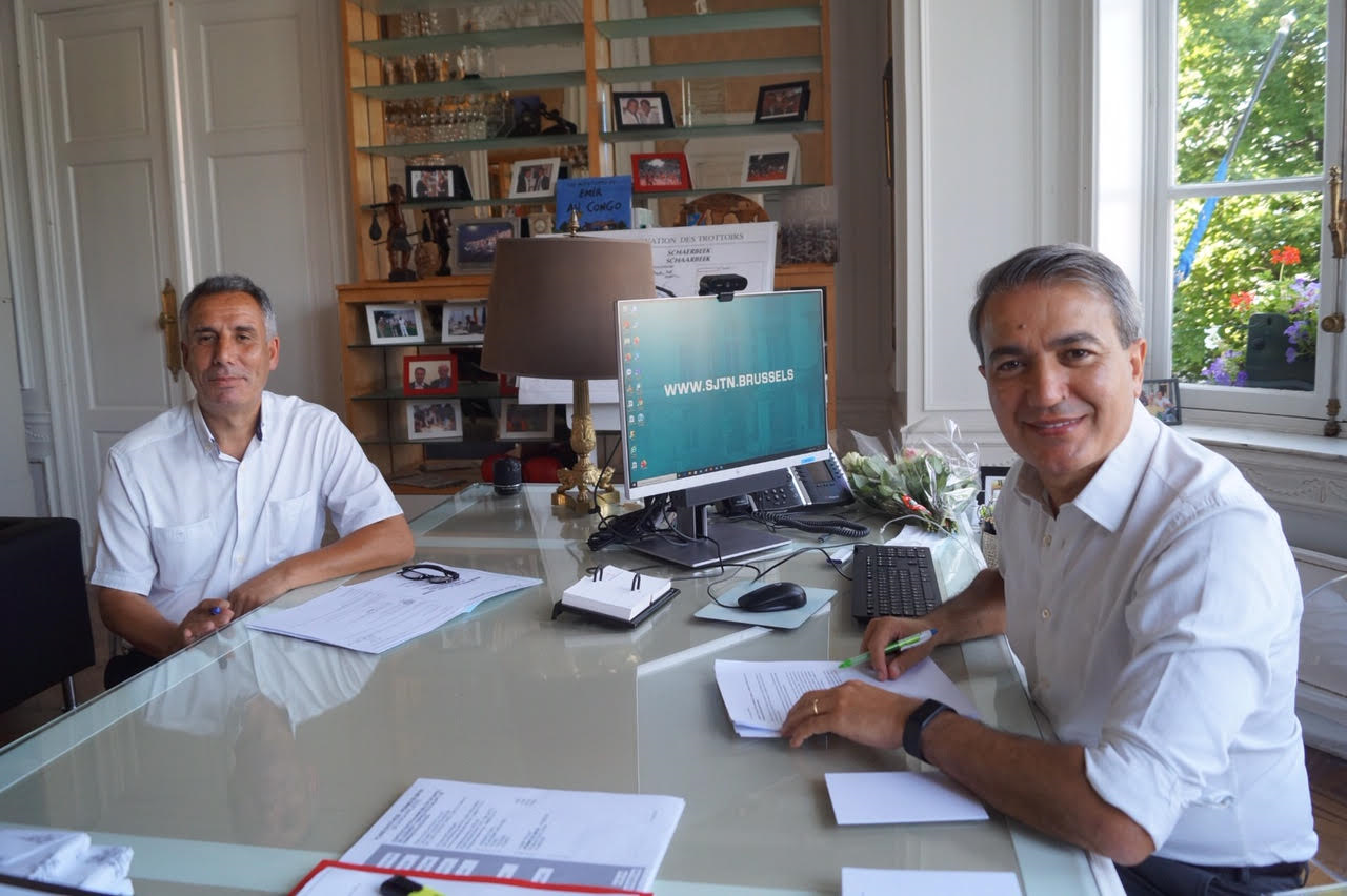 KOVİD-19: Saint-Josse  Belediyesi yaklaşık 340 esnafına , 2000 euro yardım yaparak destek oldu.